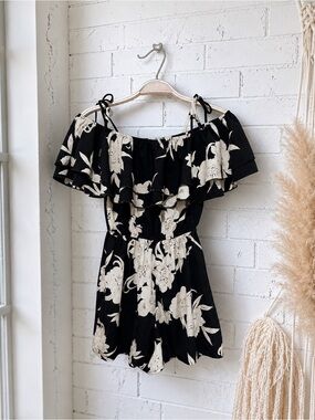 Bo Bel Black Ivory Floral Off Shoulder Ruffle Romper Playsuit Size Medium Boho